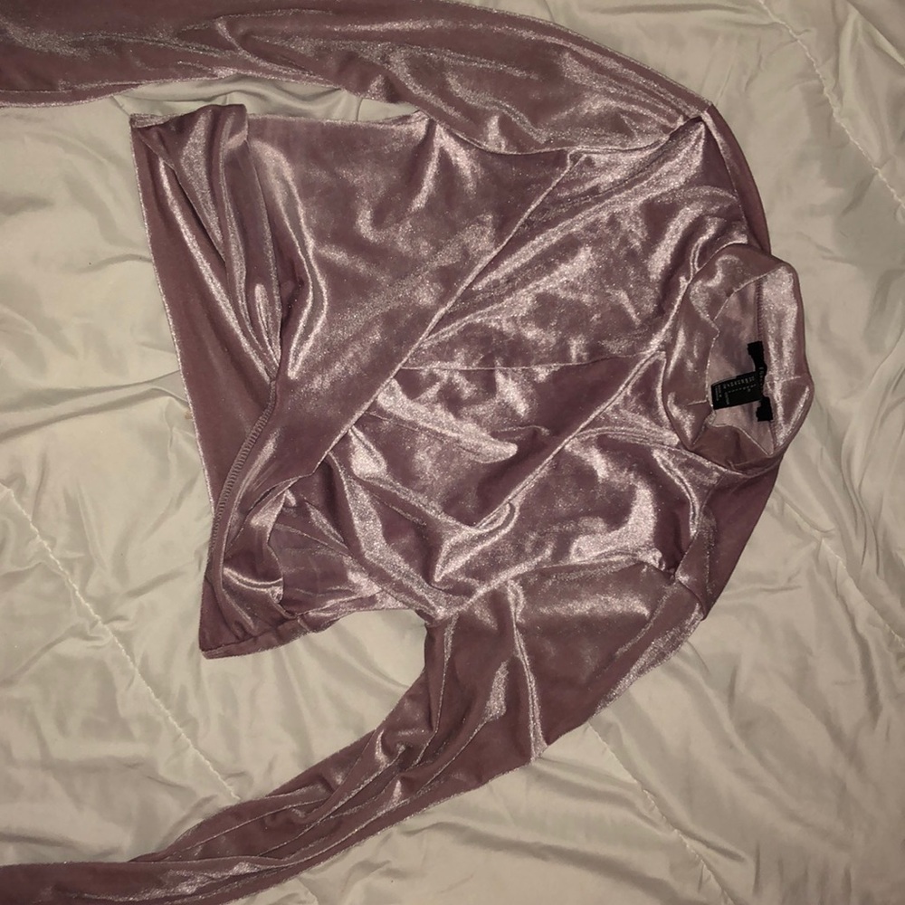 it’s a velvet crop top from forever 21 never worn